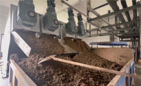 垃圾發(fā)電廠疊螺機(jī) 垃圾發(fā)電廠疊螺機(jī)